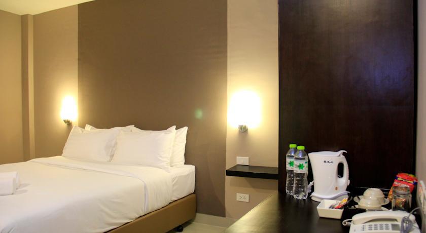 Shooters Guesthouse Pattaya Buitenkant foto