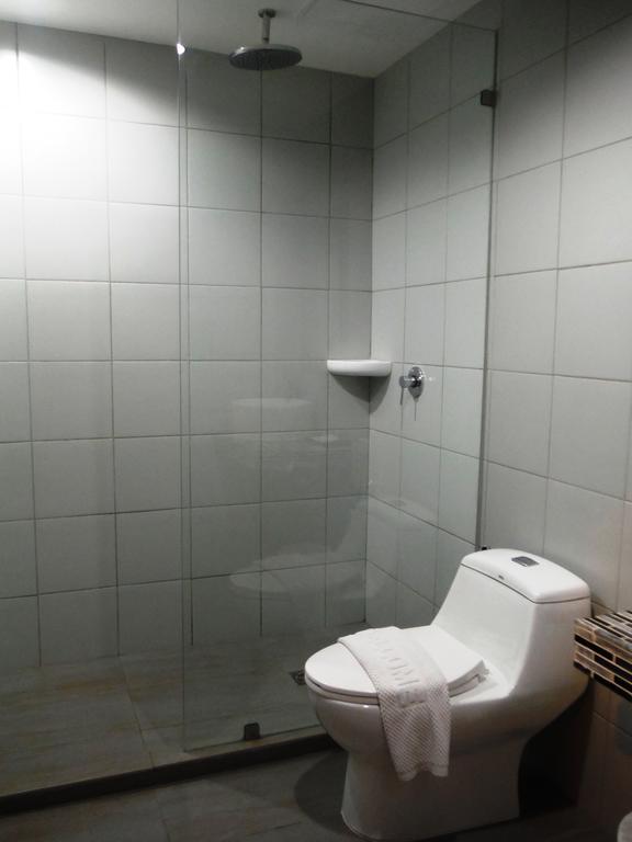 Shooters Guesthouse Pattaya Kamer foto