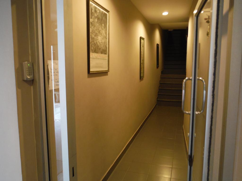 Shooters Guesthouse Pattaya Buitenkant foto