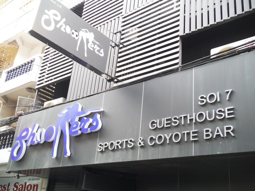 Shooters Guesthouse Pattaya Buitenkant foto