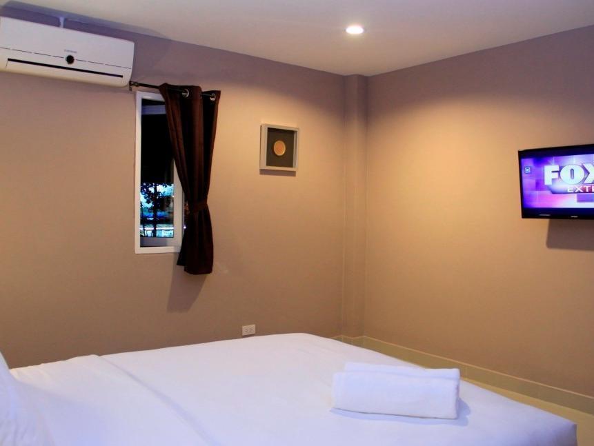 Shooters Guesthouse Pattaya Buitenkant foto