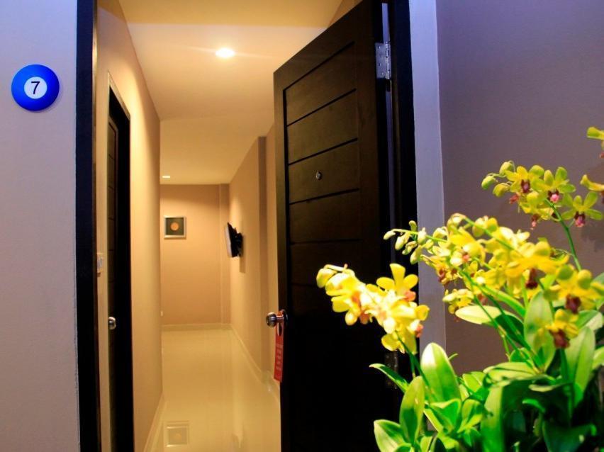 Shooters Guesthouse Pattaya Buitenkant foto